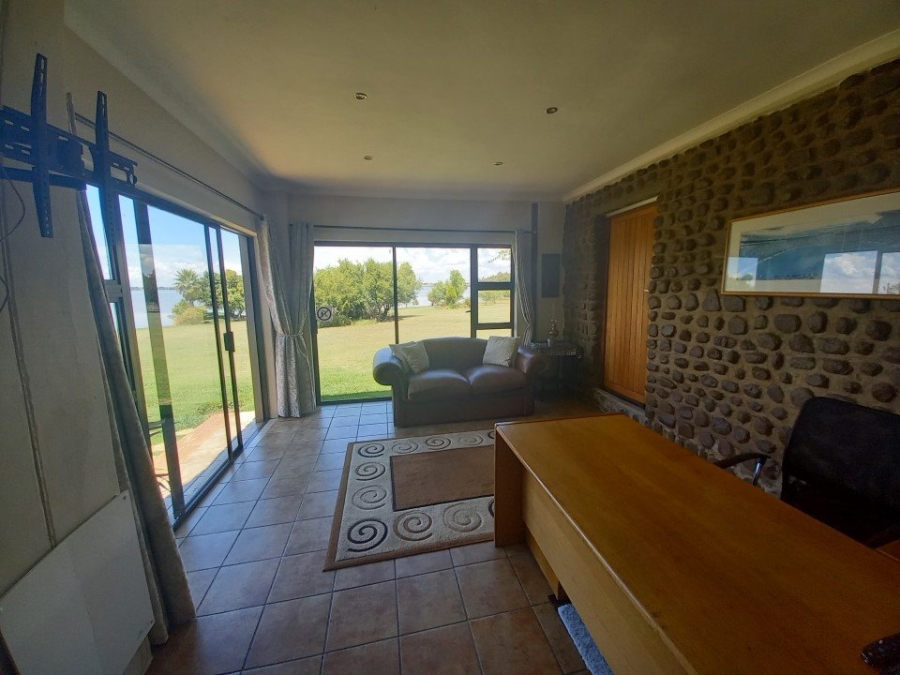 7 Bedroom Property for Sale in Metsimaholo Free State